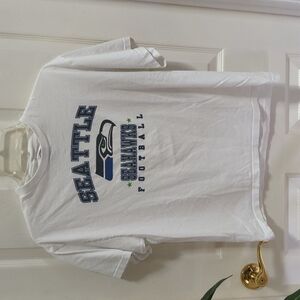 Delta Pro Weight Women's Short Sleeve Tee Seattle Football Size Large